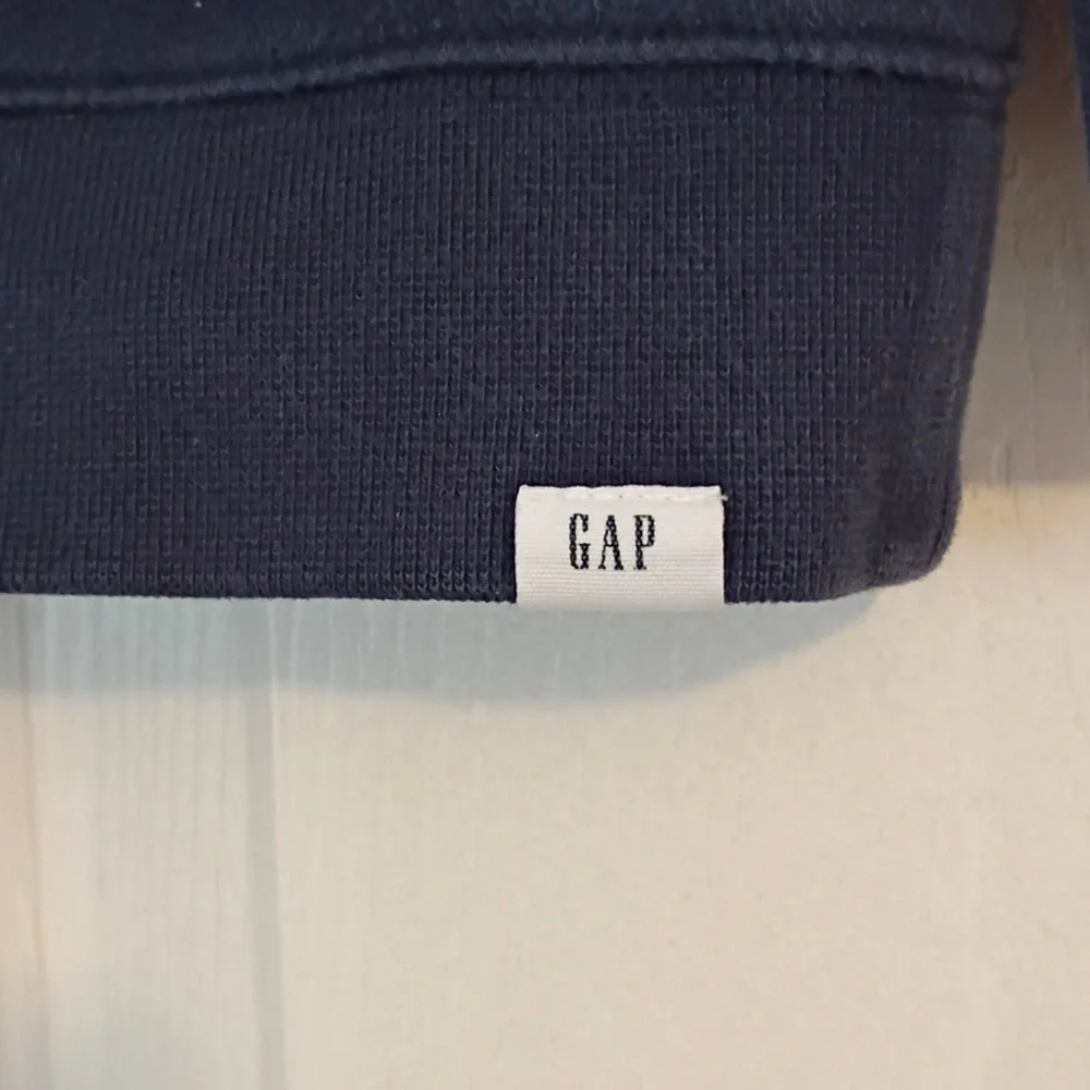 GAP Disney Kids Sweatshirt with Mickey Mouse Size 5 Navy Blue